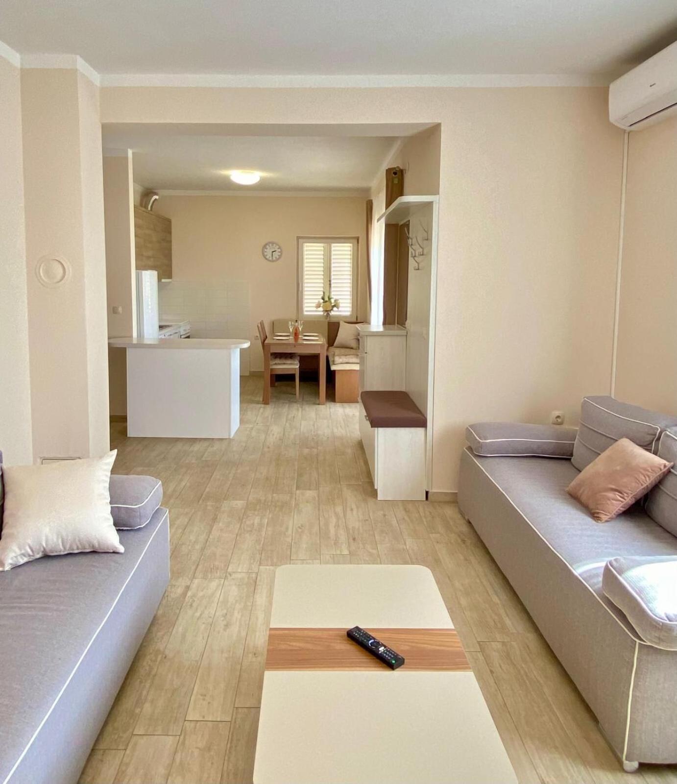Apartment Ante Starigrad Paklenica Exterior photo